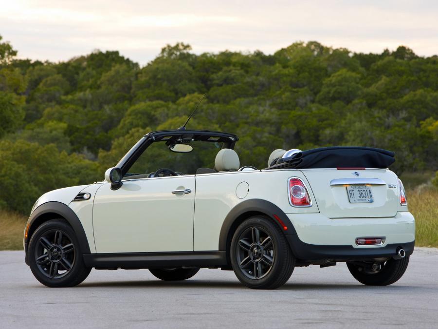  Mini Cooper Cabrio 2010 года  (US) (фото 6 из 30)